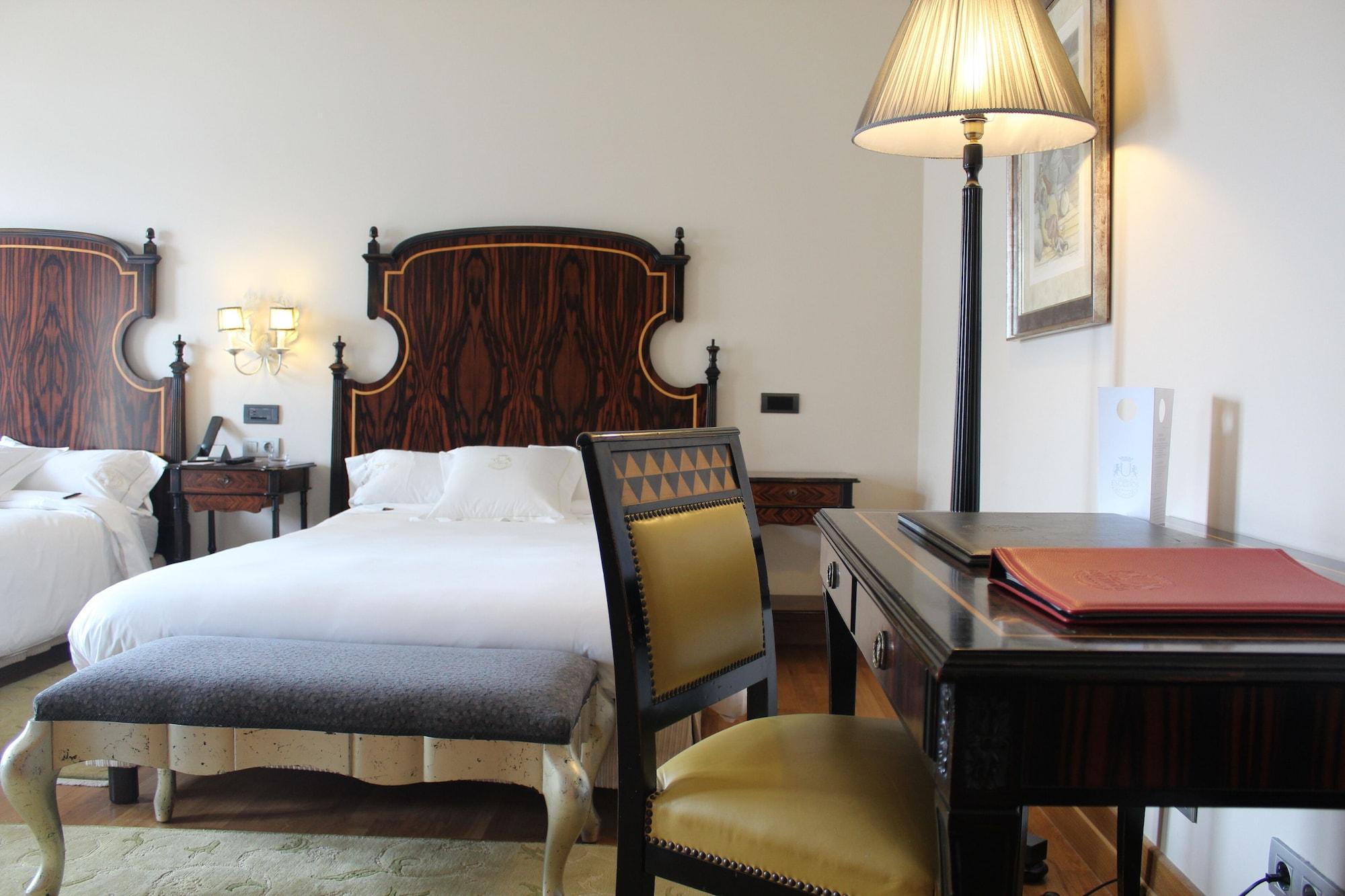 埃斯库德酒店 spa及海滩 比戈 外观 照片 A room at the hotel