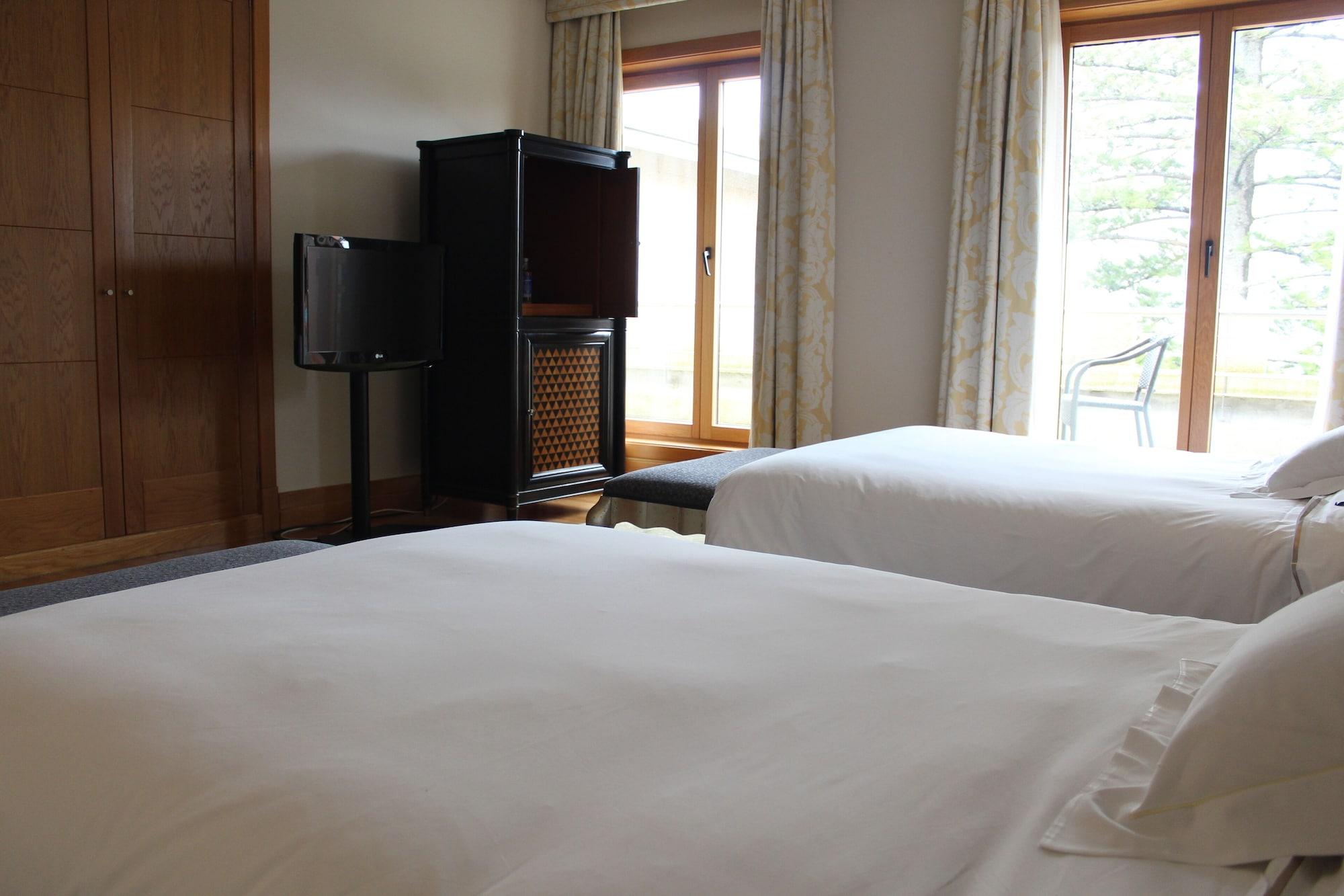 埃斯库德酒店 spa及海滩 比戈 外观 照片 A room at the hotel