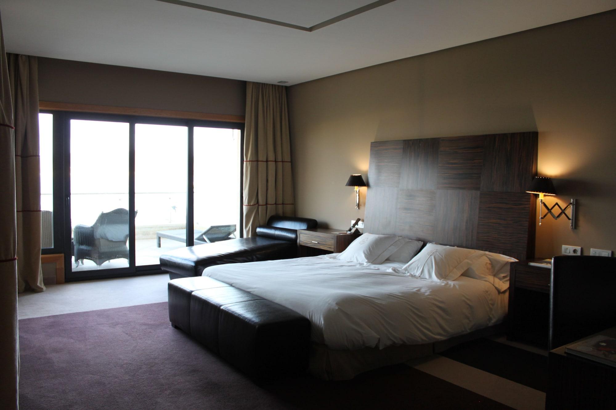 埃斯库德酒店 spa及海滩 比戈 外观 照片 A room at the hotel