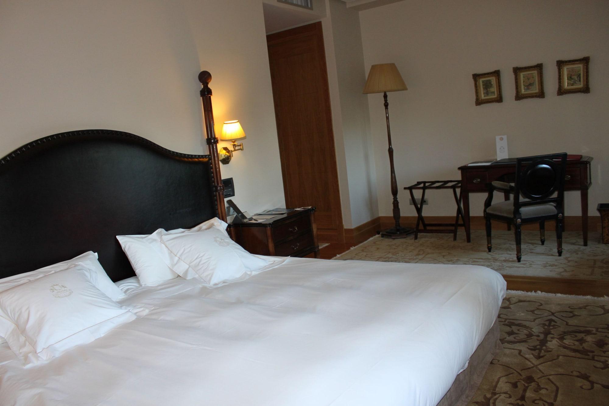 埃斯库德酒店 spa及海滩 比戈 外观 照片 A room at the hotel