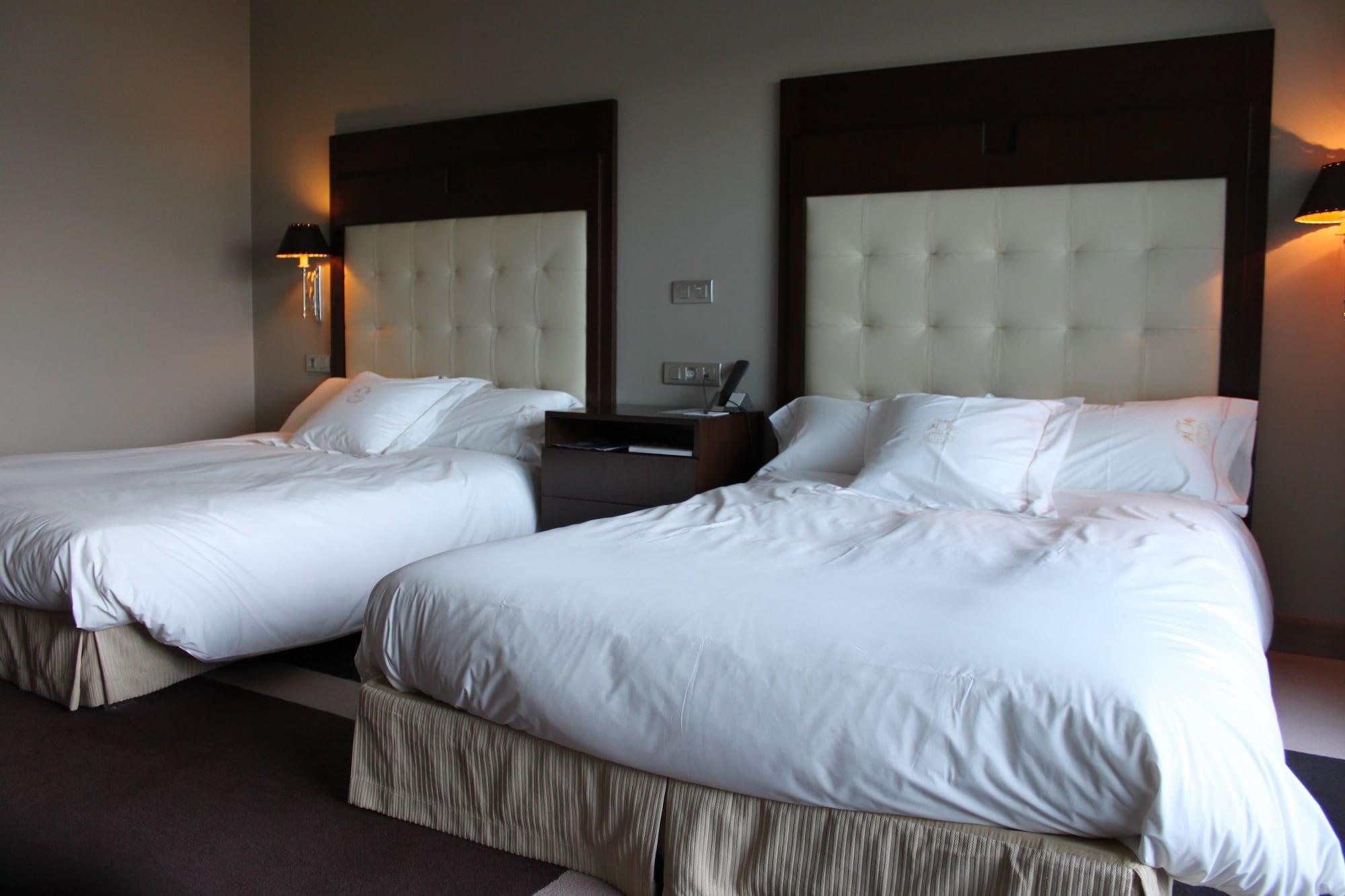 埃斯库德酒店 spa及海滩 比戈 外观 照片 A room at the hotel