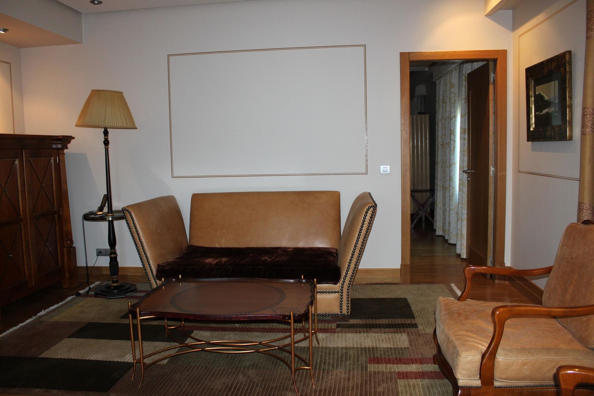 埃斯库德酒店 spa及海滩 比戈 外观 照片 The interior of the suite