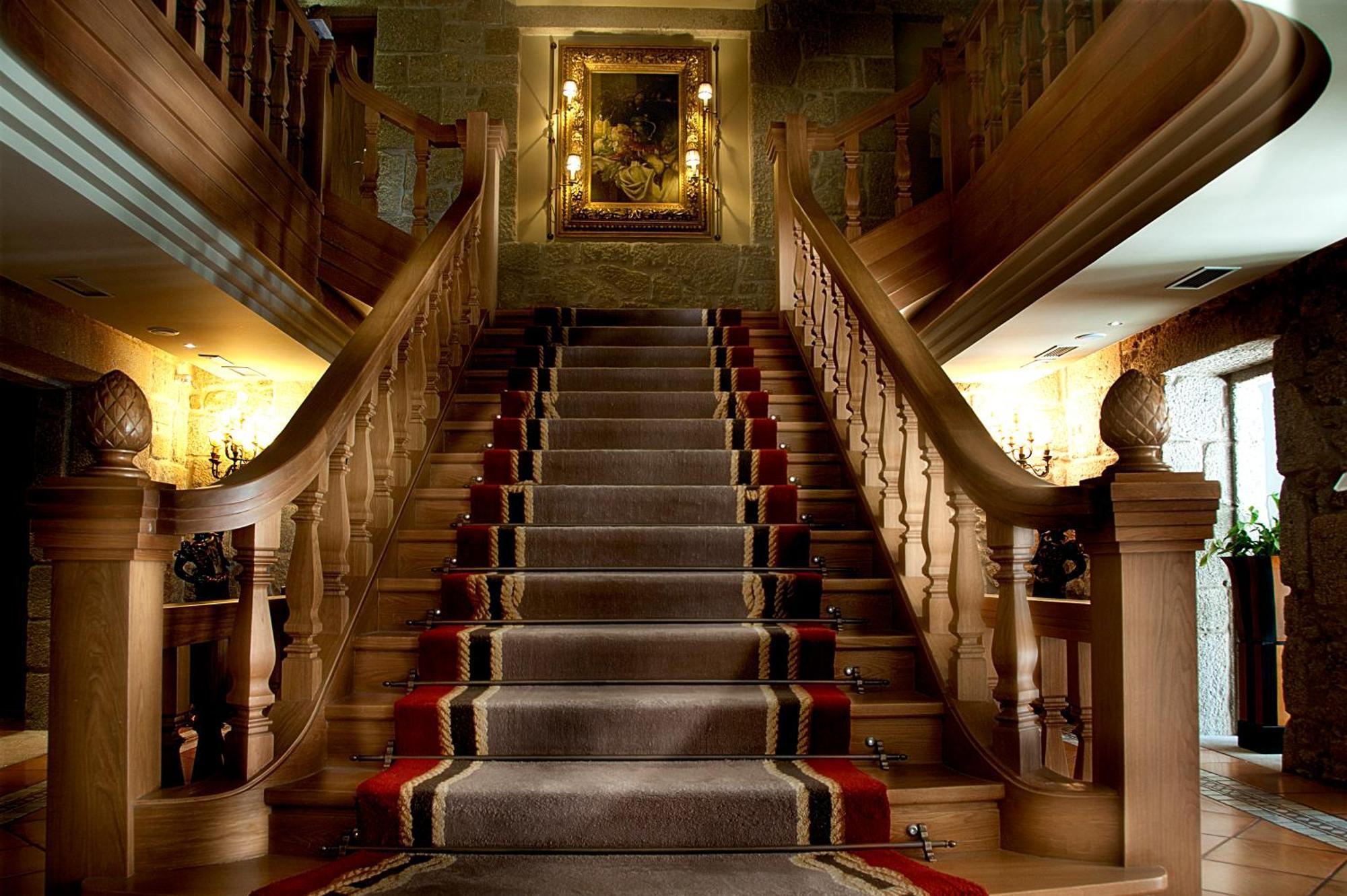 埃斯库德酒店 spa及海滩 比戈 外观 照片 The staircase